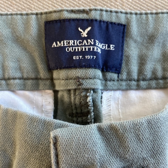 American Eagle size 4 Boyfriend Stretch Shorts - Picture 2 of 4